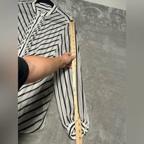 Chico’s Billow Sleeve Blouse Top Sheer Black White Stripe Women’s 12/14 2 - Picture 9 of 9